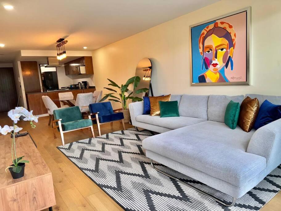 Χώρος καθιστικού στο Mili & Mila Depto con Alberca y Gym en el corazón de Condesa y Roma