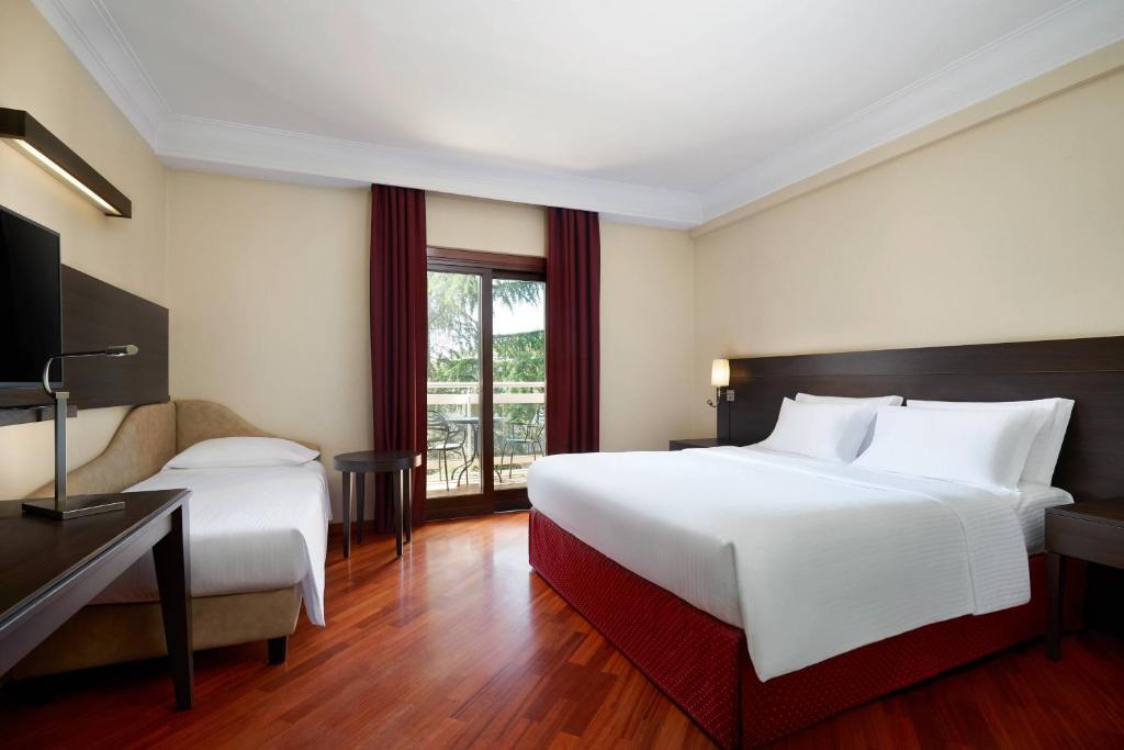 Courtyard by Marriott Rome Central Park - Resim 18
