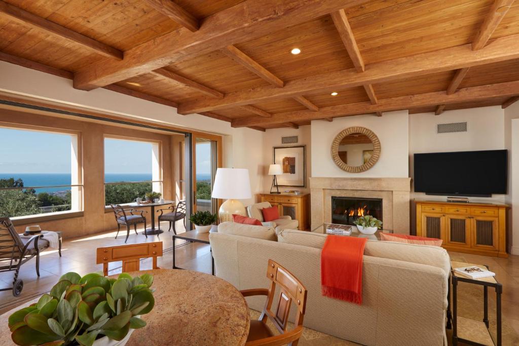 The Resort at Pelican Hill - Two Bedroom With Balcony And Ocean View