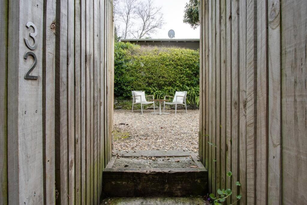 Tiny Home Big Vibes in Central Napier - Resim 10