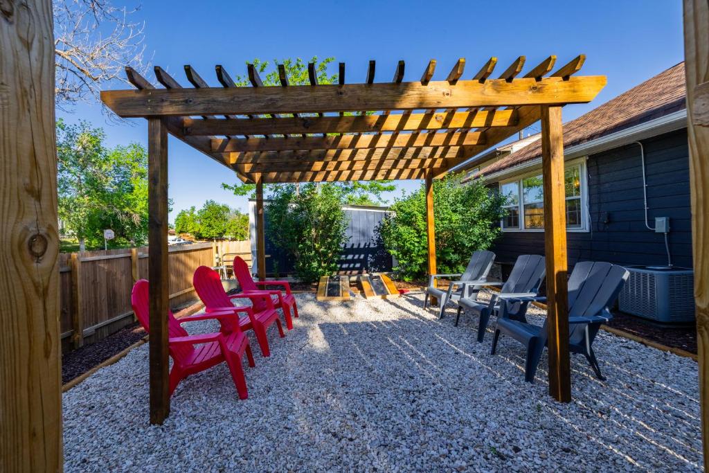 Patio nebo venkovní prostory v ubytování Updated Central Cottage