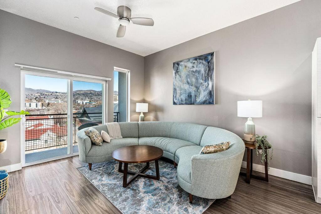 Curated visual reference: Fresh Look at Penthouse Apt Poolgymhottubpkg View Salt Lake City Updated