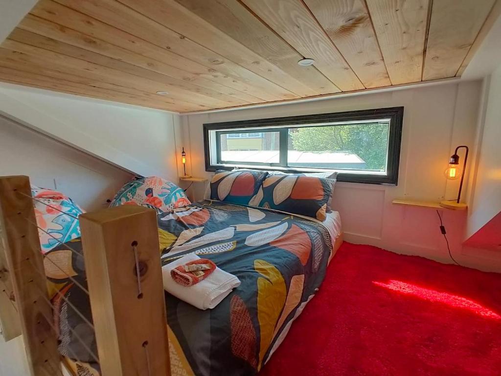 A Stone's Throw From Town Tiny Home - Resim 11