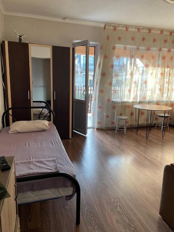 Postel nebo postele na pokoji v ubytování VIP hostel