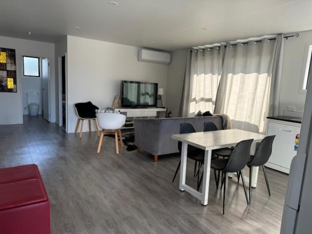 87 on FIFTH Ave - Resim 15