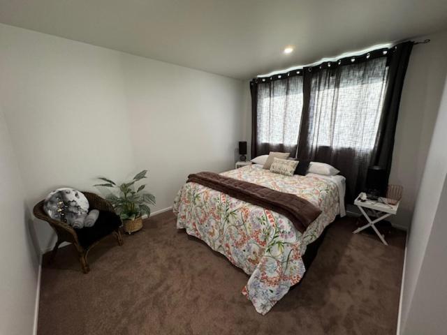 87 on FIFTH Ave - Resim 18