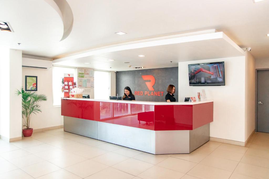 TV a/nebo společenská místnost v ubytování Red Planet Clark Angeles City