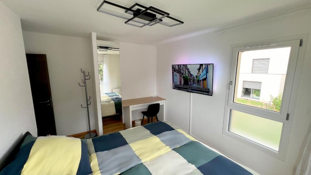 Room with double size bed in Kaysersberg center – photo 5