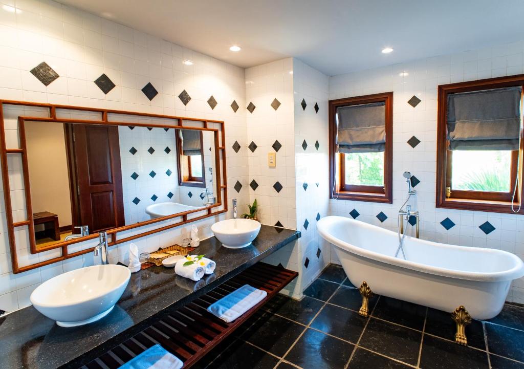 Suite Có Sân Hiên - Nhìn Ra Biển