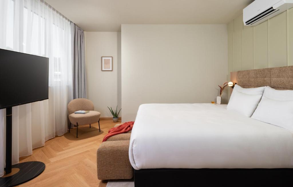 A bed or beds in a room at master Mirabell