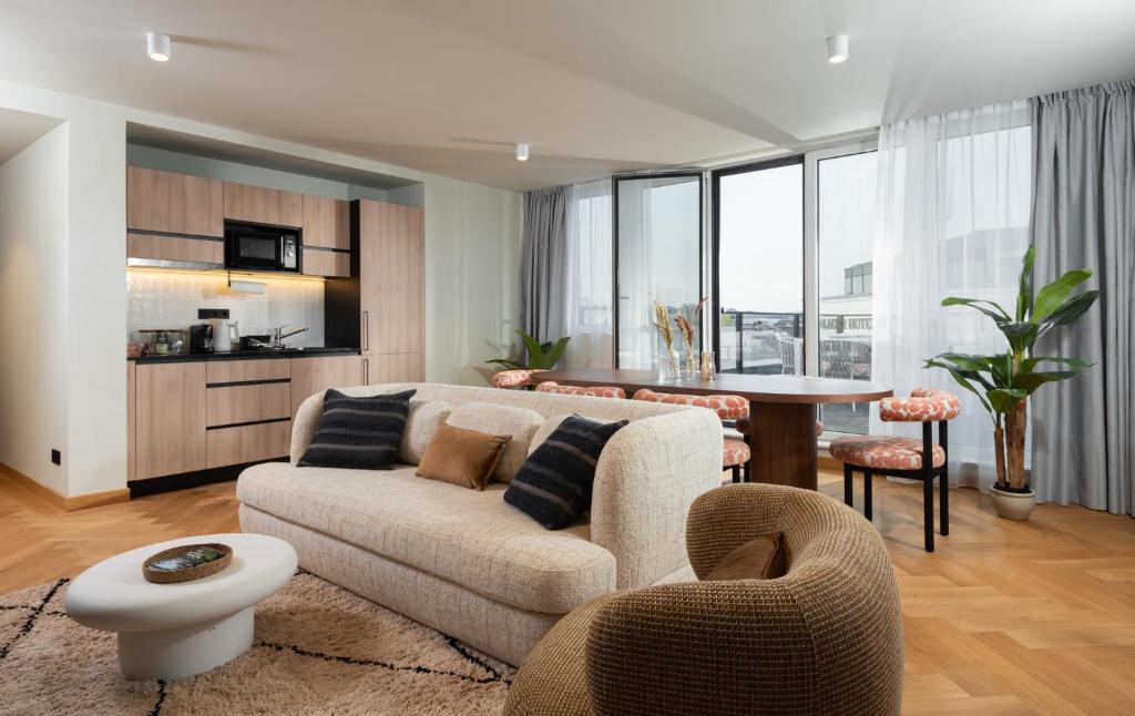A kitchen or kitchenette at master Mirabell