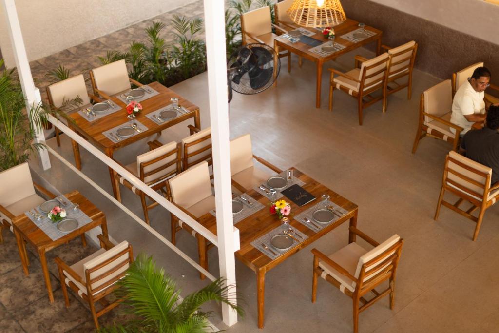Restaurace v ubytování Destiny Goa Beach Resort