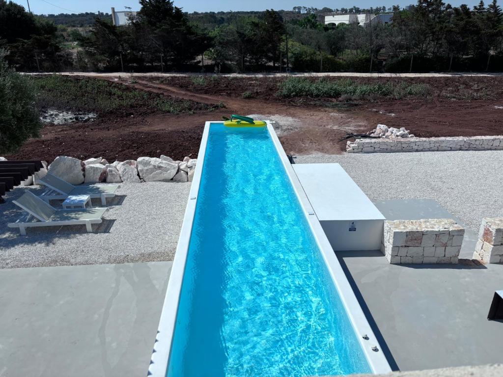 Bazén v ubytování Aeneas Villa Pool & Jacuzzi al mare Torre Guaceto nebo v jeho okolí