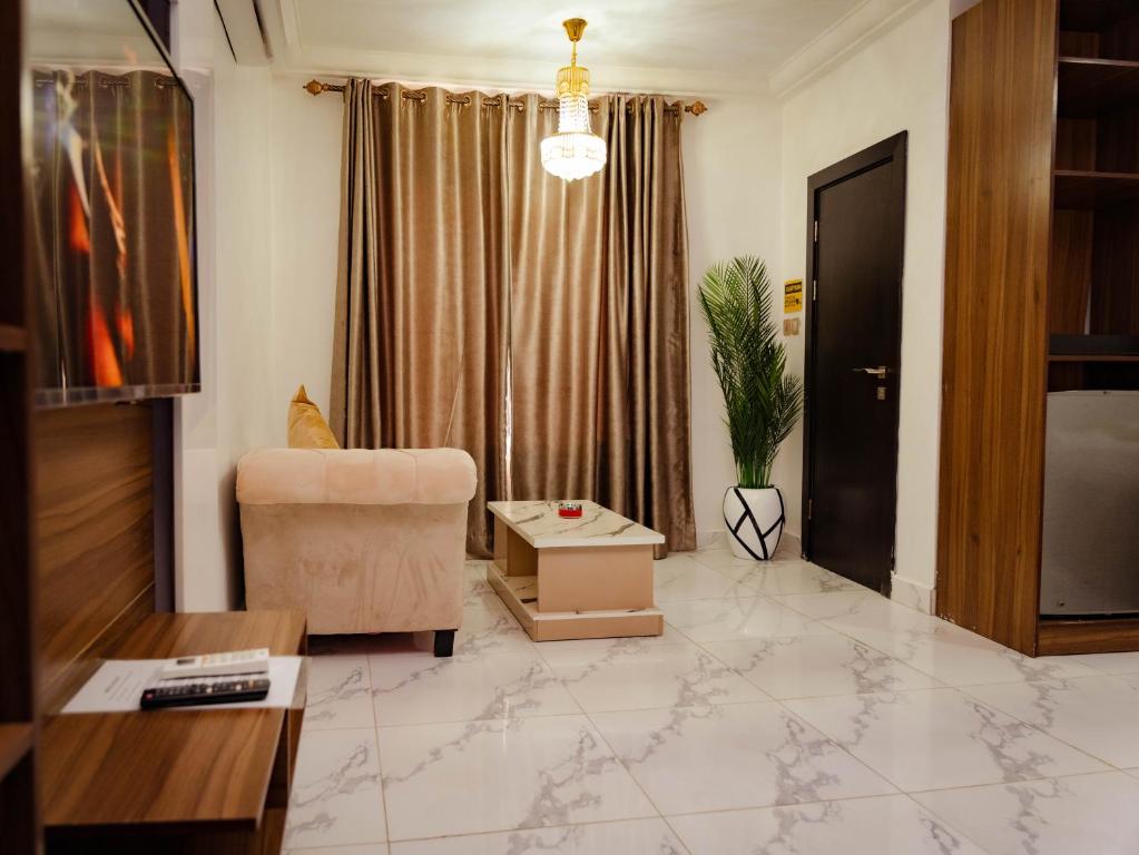 Posezení v ubytování 247 Luxury Hotel