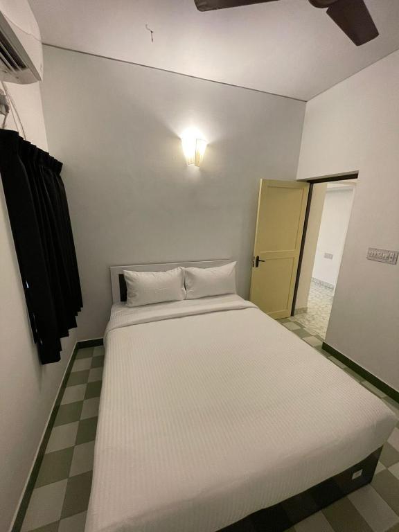 Postel nebo postele na pokoji v ubytování DAN The Villa