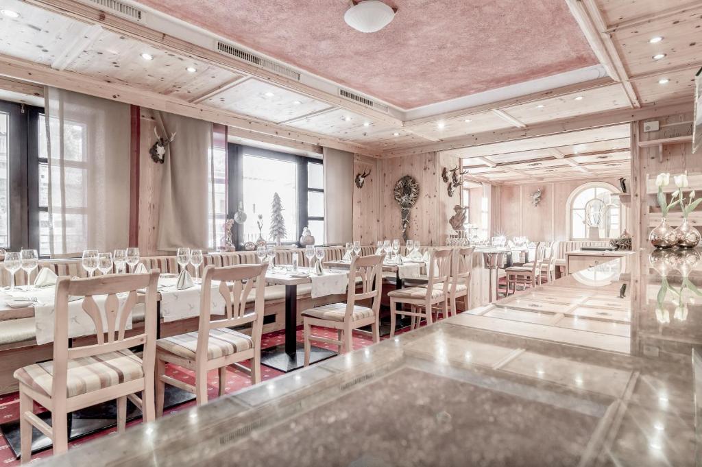 Ресторан / где поесть в Josl Mountain Lounging Hotel - Adults only!