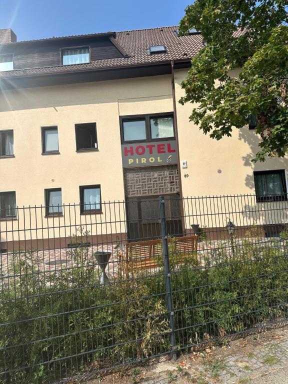 Budova, kde se hotel nachází