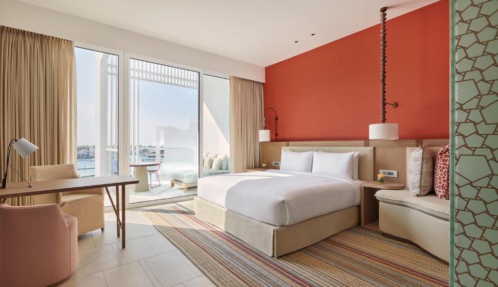 Postel nebo postele na pokoji v ubytování Hyatt Regency Aqaba Ayla Resort