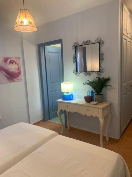 Postel nebo postele na pokoji v ubytování Villa Lida Spetses - Private Pool