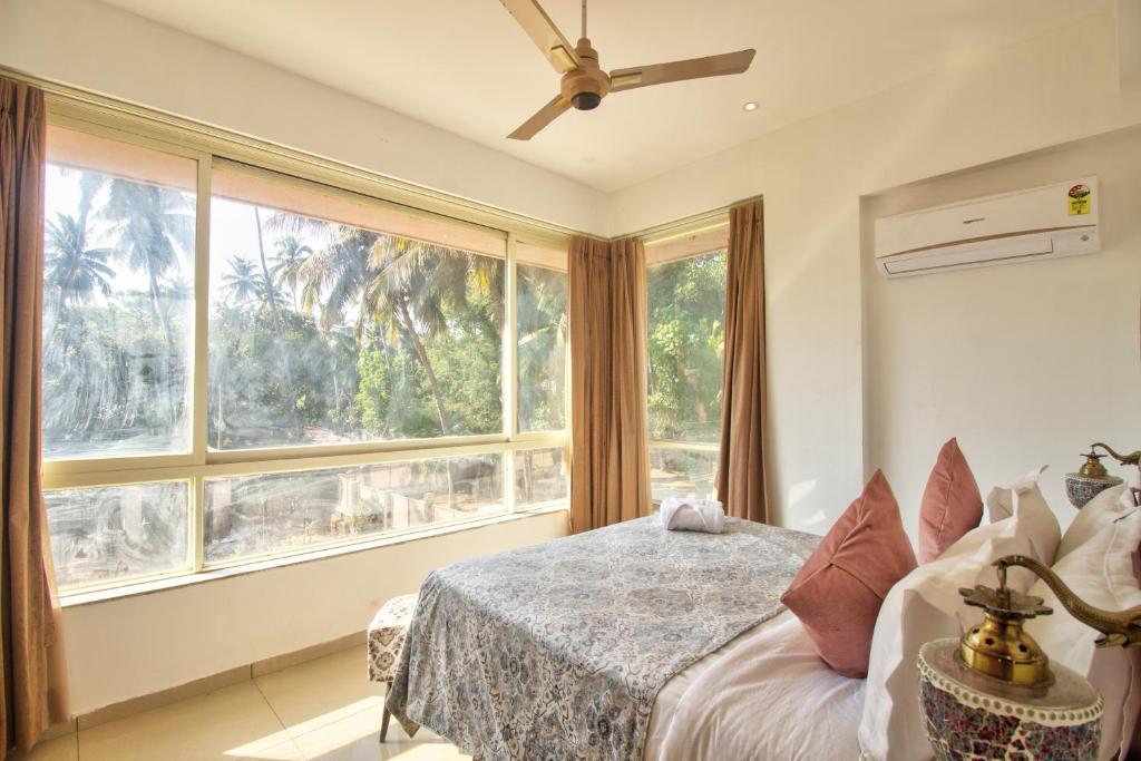 Postel nebo postele na pokoji v ubytování Hotel Sea Sapphire ,Calangute