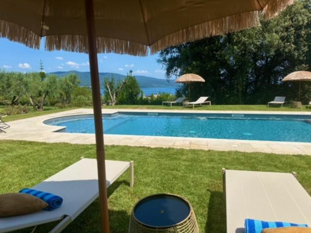 Bazén v ubytování Vigna Caio Relais & Spa nebo v jeho okolí