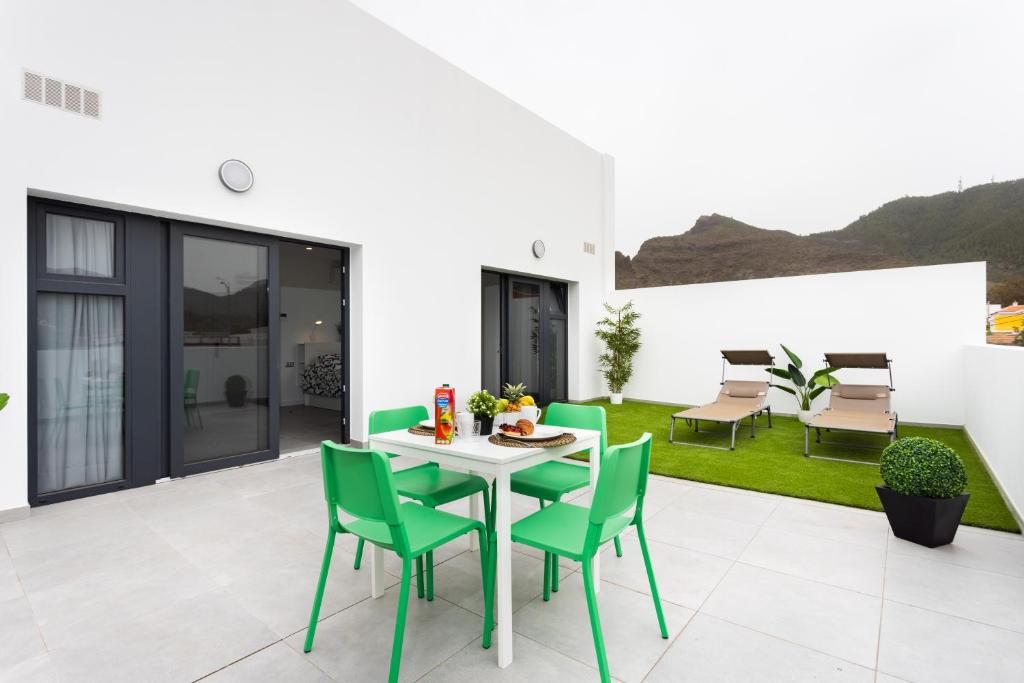 Χώρος καθιστικού στο Zulia Suites, Masca, Teide, Los Gigantes, Excursions, AC, Wifi-6
