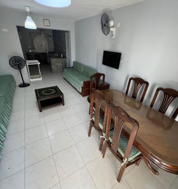 قرية سيدى كرير القوات المسلحة Chalet ground floor Kreer Armed forces Resort North coast k34 شاليه أرضى ثلاث غرف قرية سيدى كرير ق م For Egyptians families only - Apartamento De Tres Habitaciones