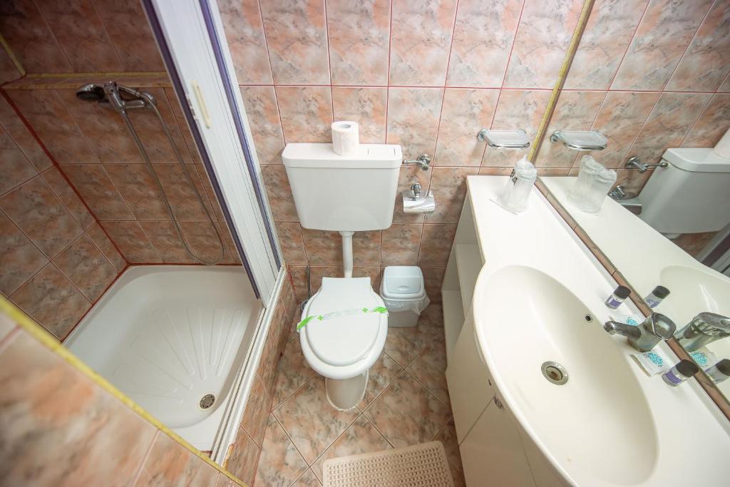 Koupelna v ubytování Hotel Doina