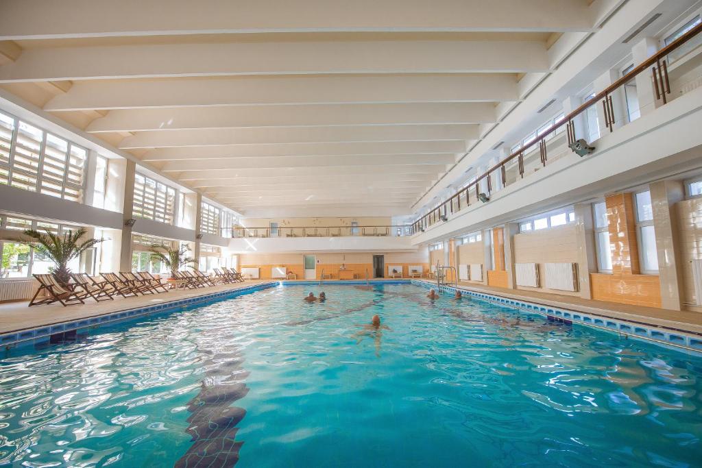 Bazén v ubytování Hotel Doina nebo v jeho okolí