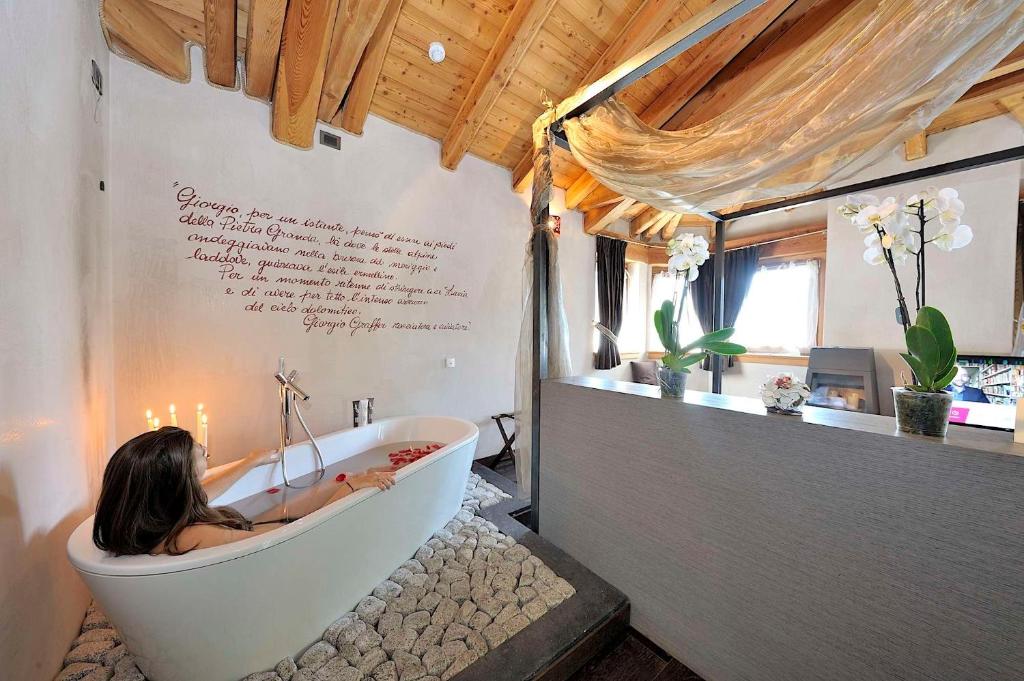 Фотография из галереи DV Chalet Boutique Hotel & Spa в Мадонна-ди-Кампильо
