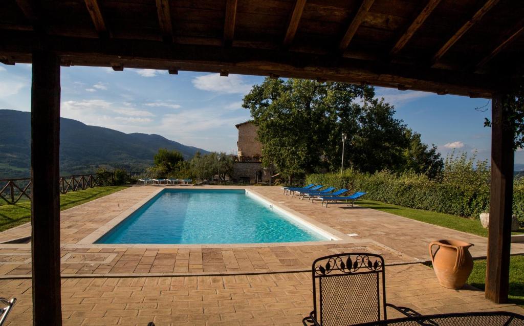 Nespecifikovaný výhled na hory nebo výhled na hory při pohledu z aparthotelu
