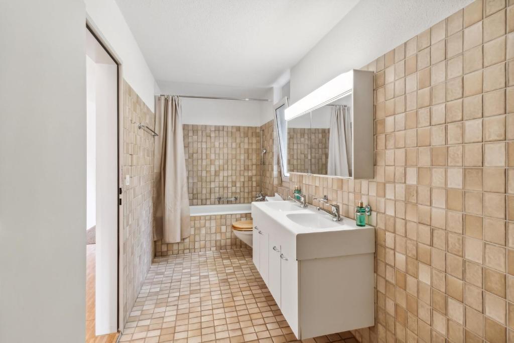 Spacious Apartment in Zurich - Resim 8