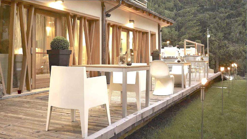 Сад в DV Chalet Boutique Hotel & Spa
