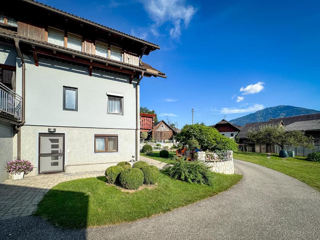 Nespecifikovaný výhled na hory nebo výhled na hory při pohledu z apartmánu