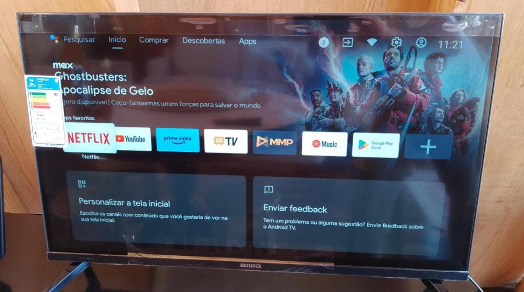 a television screen with the avengers on it at Cabana Pico do Gavião in Andradas