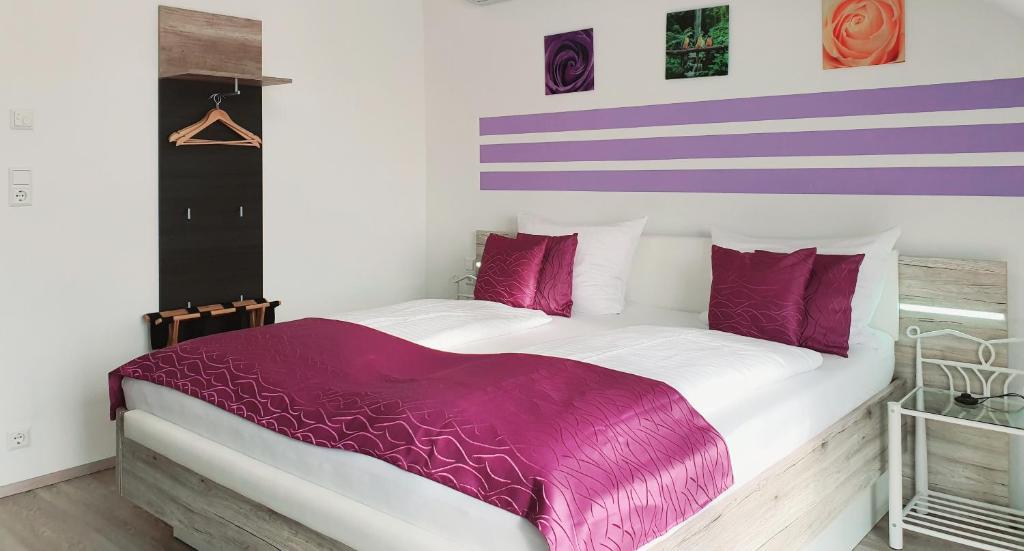 Kempf Apartments - 11