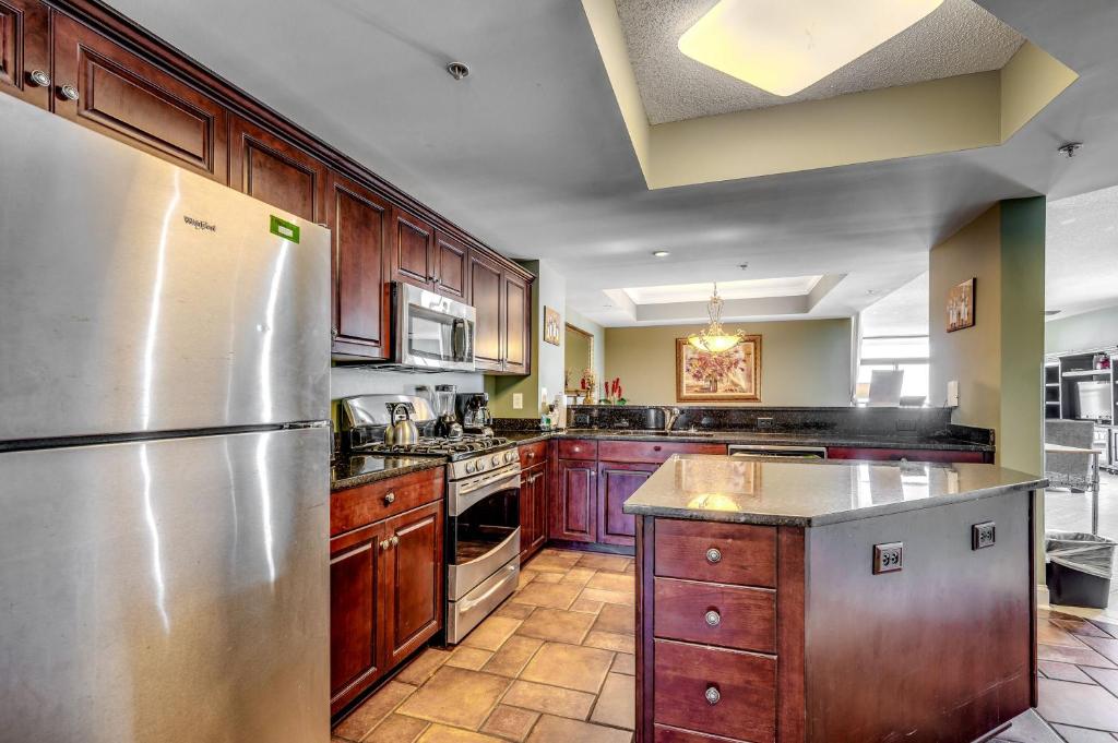 North Beach Resort & Villas - Four-Bedroom Luxury Apartment