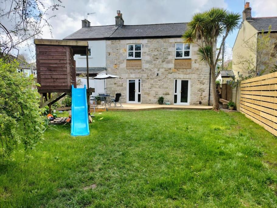 En have udenfor Open Plan 3 Bedrooms Cornish stone house cottage