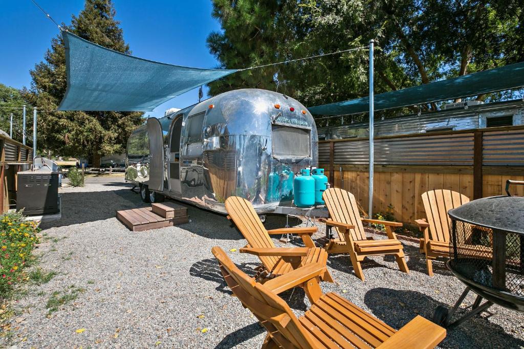 Flying Flags RV Resort & Campground - 