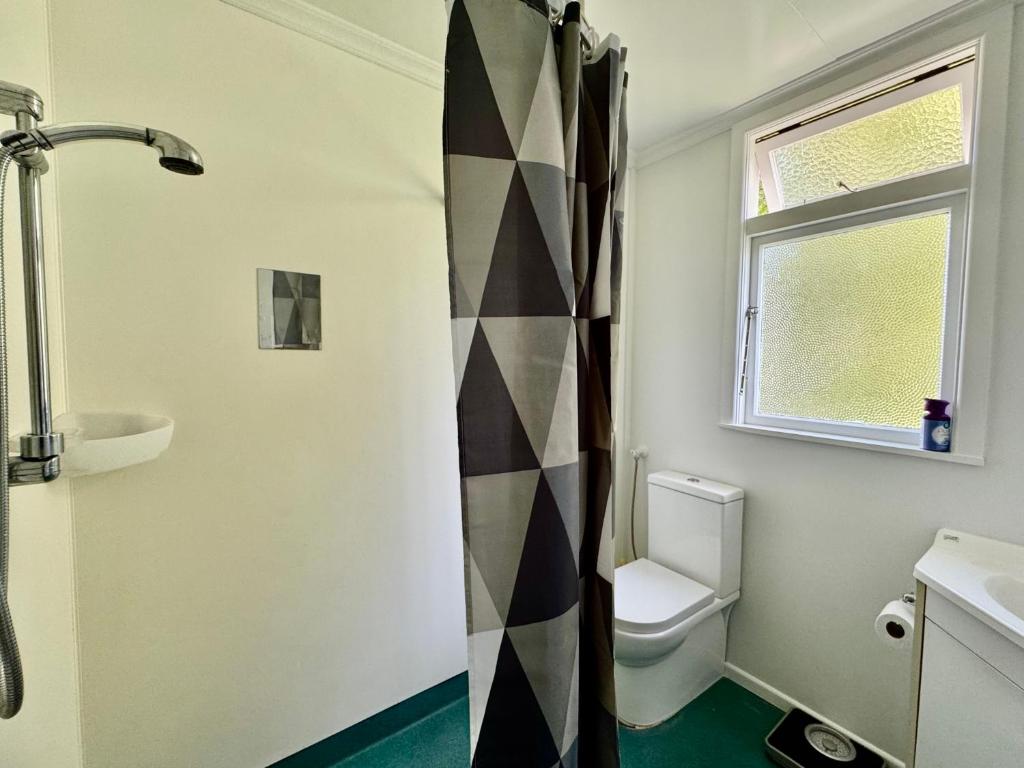 The Italian Warehousemen - Resim 7