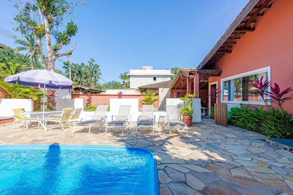 Swimmingpoolen hos eller tæt på 4 dorm com piscina a 350 m de Camburizinho