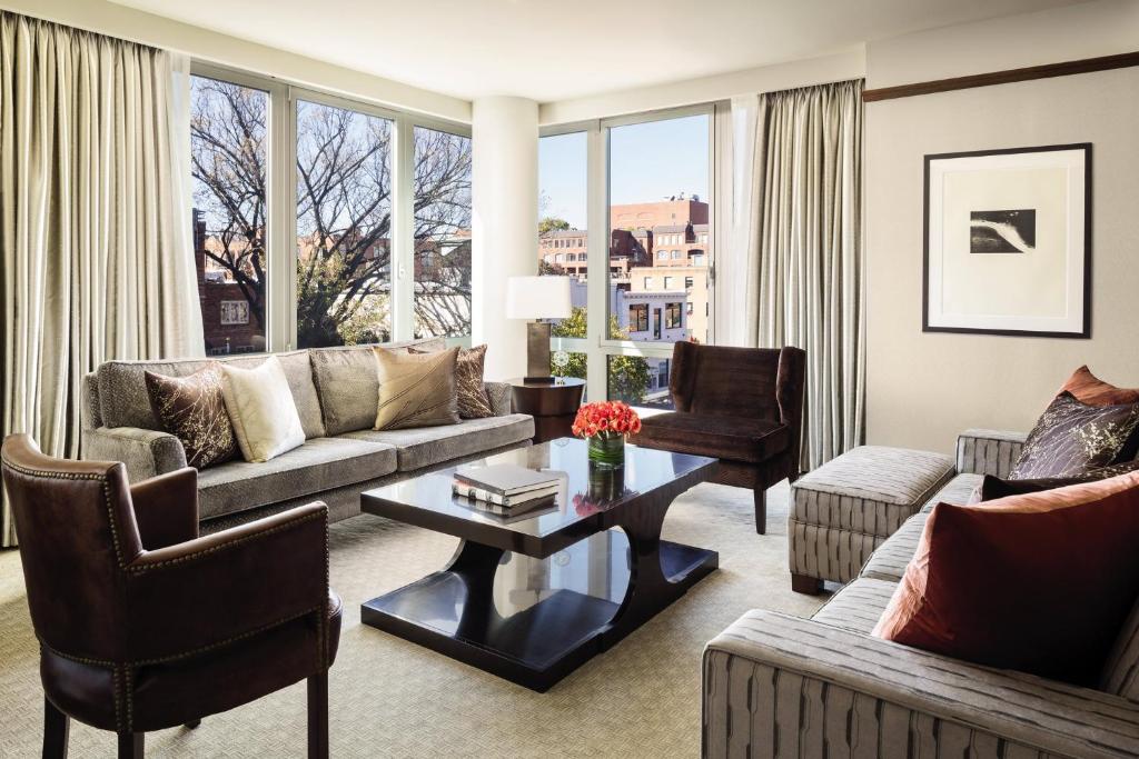 Posezení v ubytování The Ritz-Carlton Georgetown, Washington, D.C.