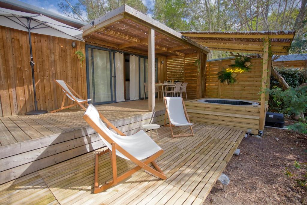 Cosy Lodge - spa, terrasse & parking - Housity
