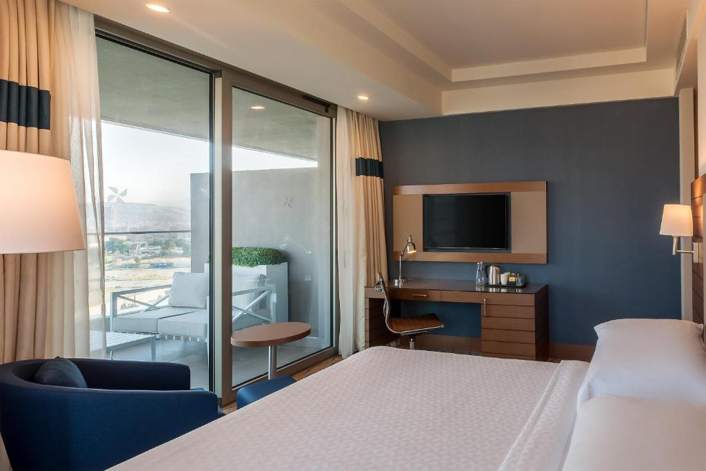 Four Points by Sheraton Izmir - Deluxe King Room