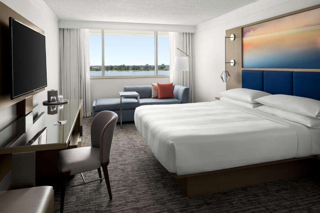 West Palm Beach Marriott - Salle Royale Avec Douche Rouleau - Mobilité Et Audition Accessibles