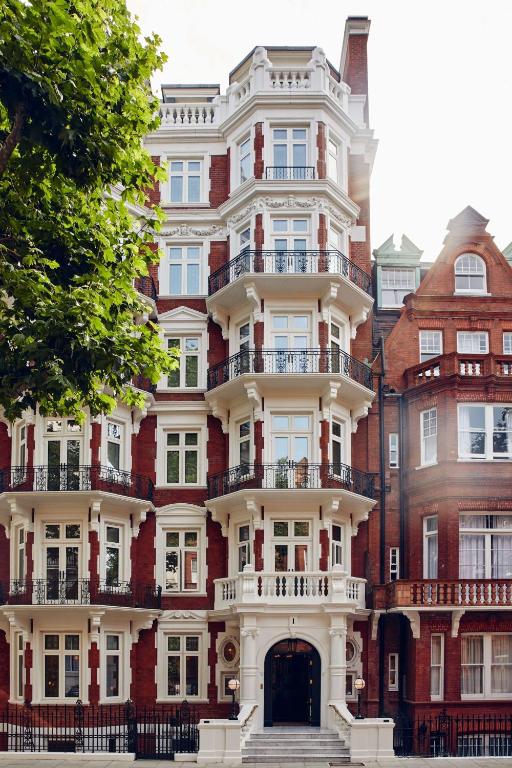 At Sloane - Resim 24