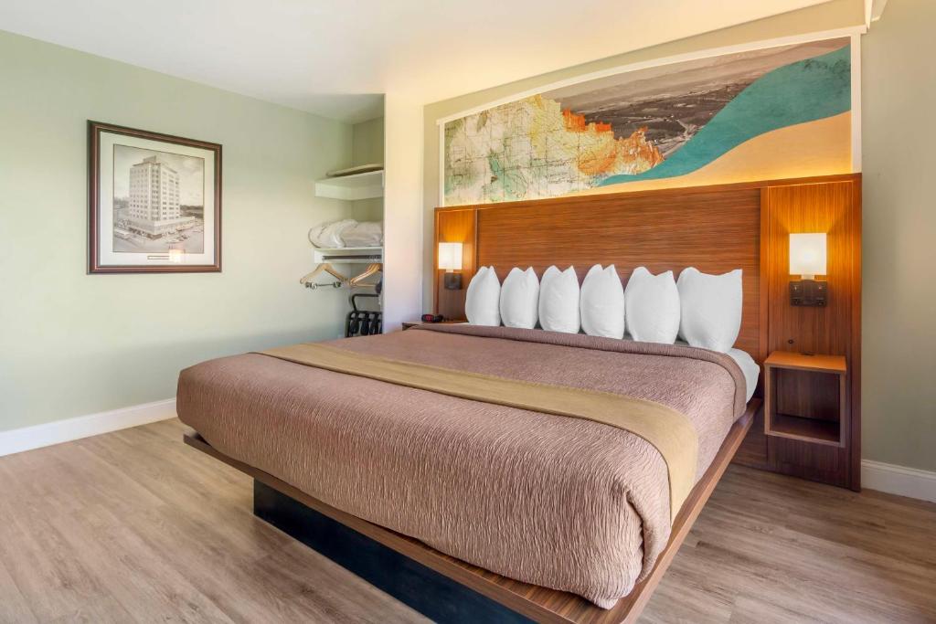 Postel nebo postele na pokoji v ubytování Best Western Plus Ahtanum Inn