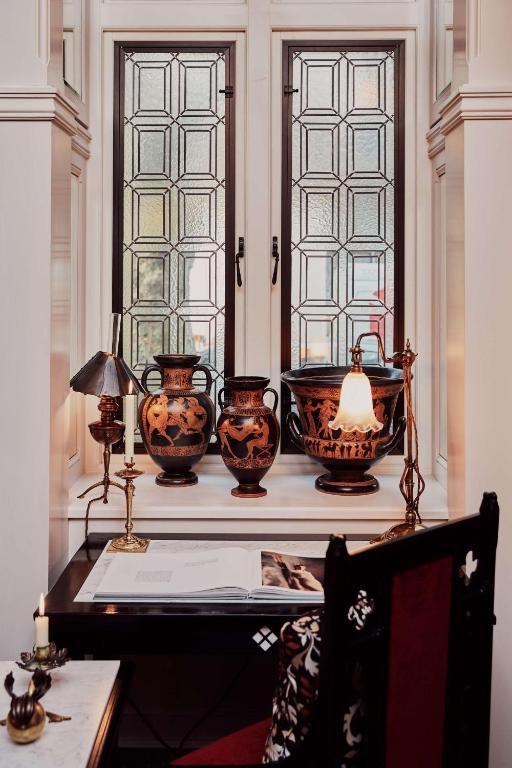 At Sloane - Resim 28