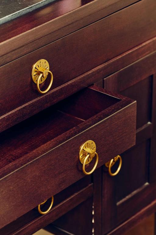 At Sloane - Resim 43