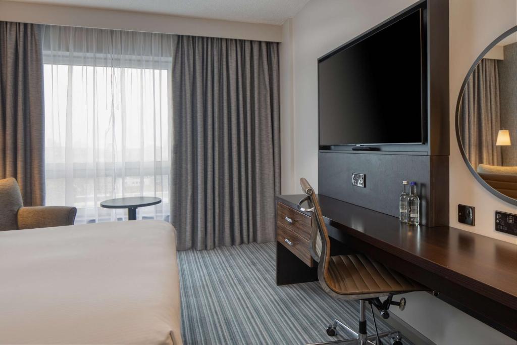 DoubleTree by Hilton London Chelsea - Deluxe Queen Room